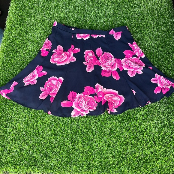 SHOW ME YOUR MUMU Skater Blue& Pink Floral Mini Skirt size medium - Picture 1 of 7